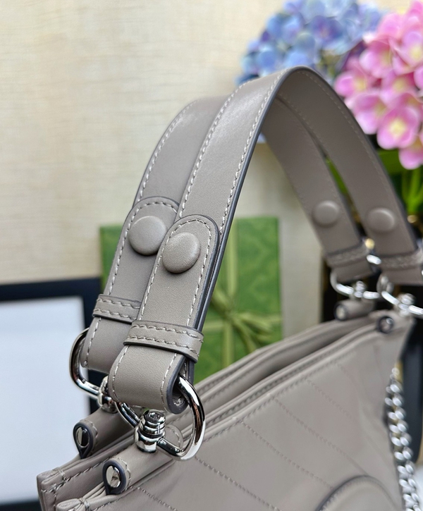 激安グッチバッグコピー着用イメージ